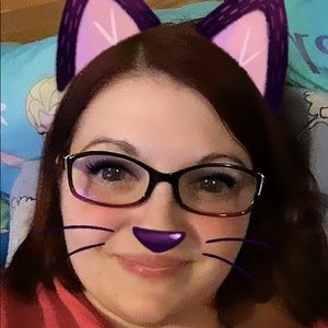 Meet your Posher, Laura